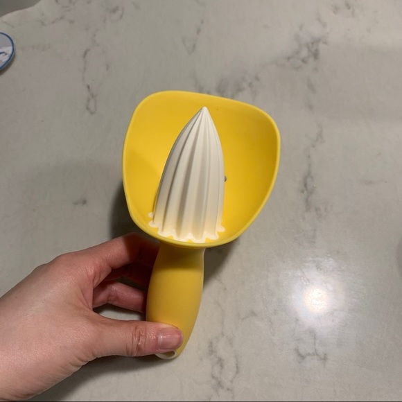 ⭐️ Lemon Lime Citrus Squeezer NEW - Picture 2 of 4